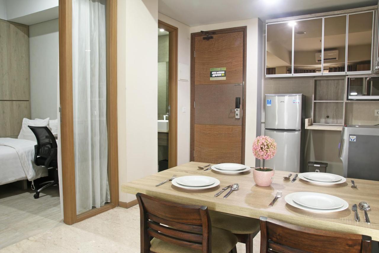 Graha Makara Suite Hotel & Residence Чикаранг Екстериор снимка